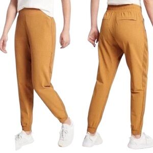 Athleta | Women’s Textured Brooklyn Joggers Size 6